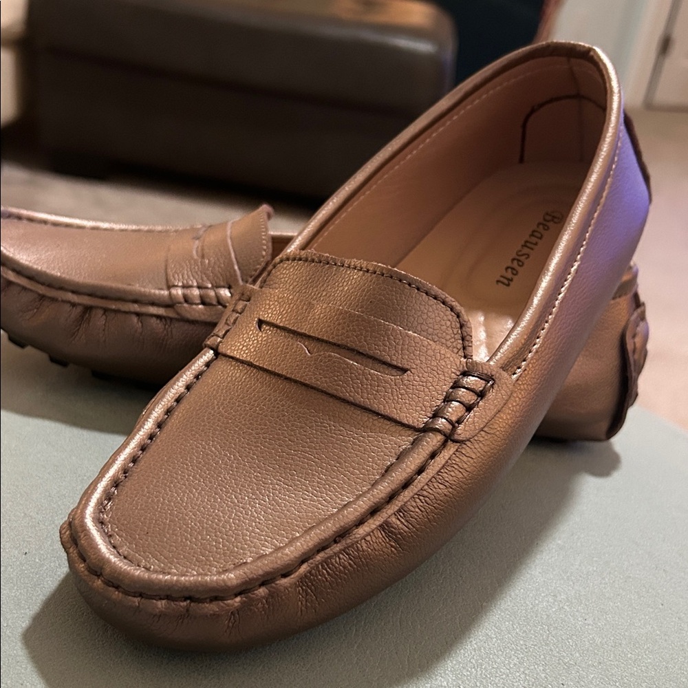 Beauseen Bronze Women’s size 11 Loafers Very comfortable